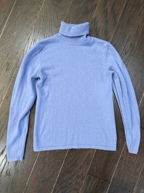 Vintage Charter Club Cashmere Lavender Turtleneck Sweater made in Hong Kong
